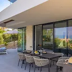 Manatis Mit Pool Villa Vrbnik (Primorje-Gorski Kotar)