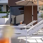 Manatis Mit Pool *