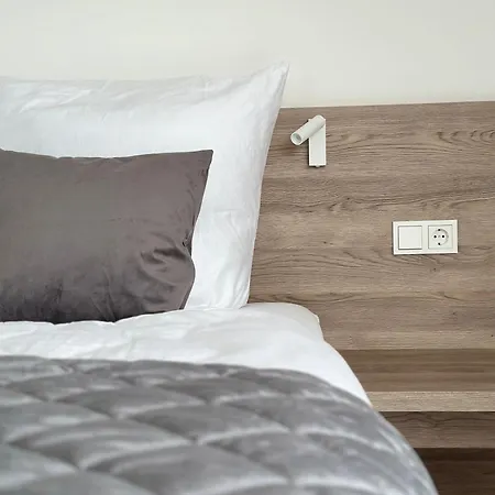 Manatis Mit Pool 빌라 비르브닉