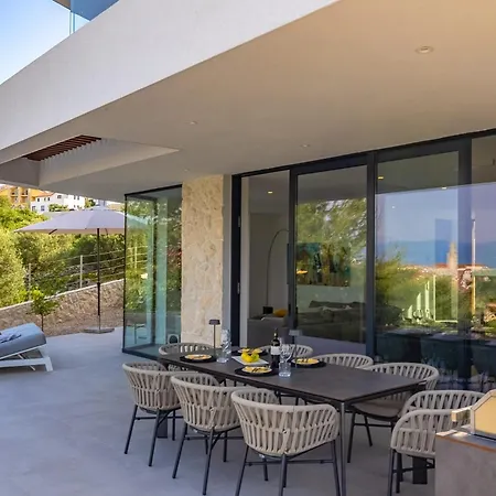 Manatis Mit Pool 빌라 비르브닉