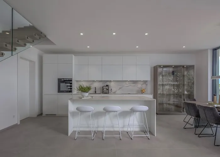 Manatis Mit Pool Vila