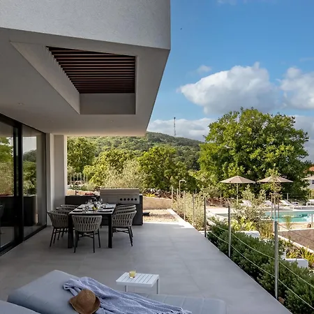 Manatis Mit Pool Villa *